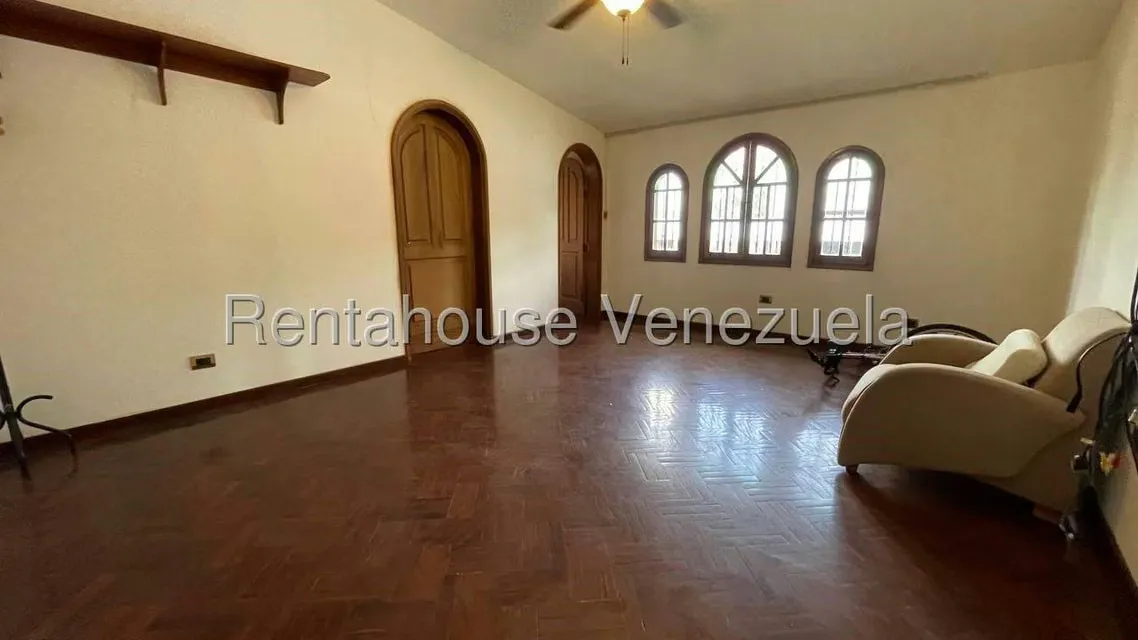Casa (Multipes Niveles) en Venta en Prados del Este, Distrito Metropolitano - 23