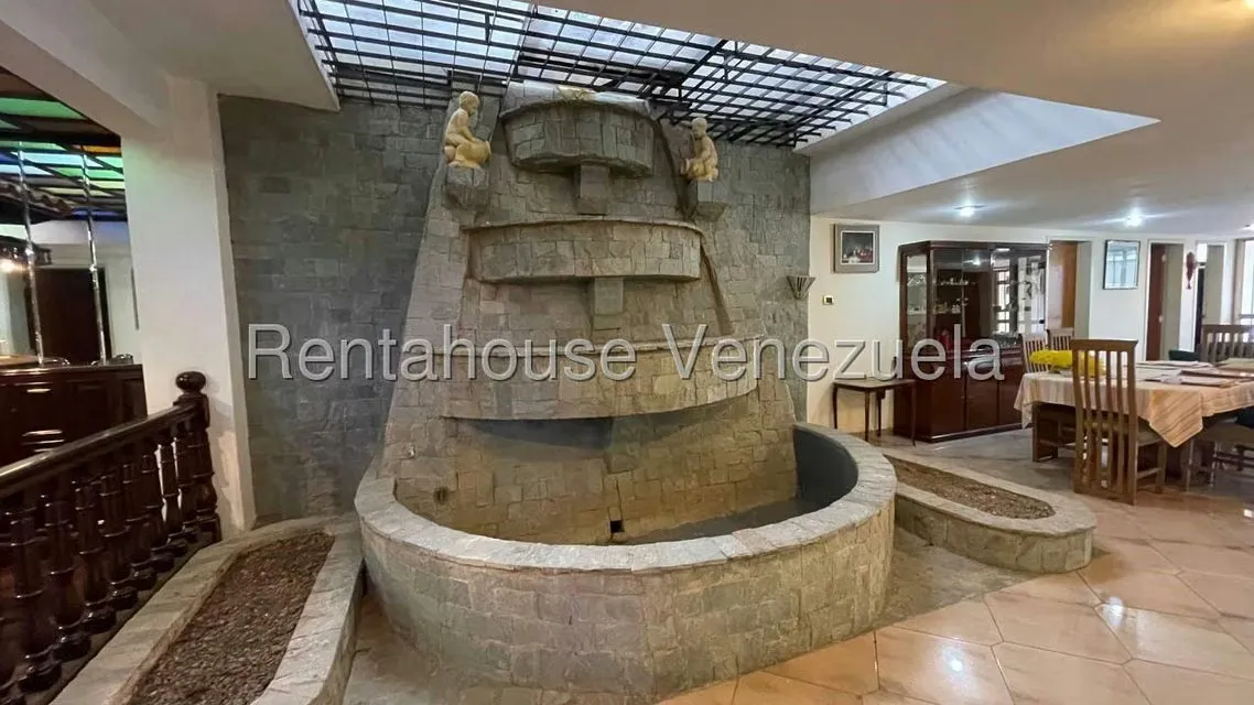 Casa (Multipes Niveles) en Venta en Prados del Este, Distrito Metropolitano - 4