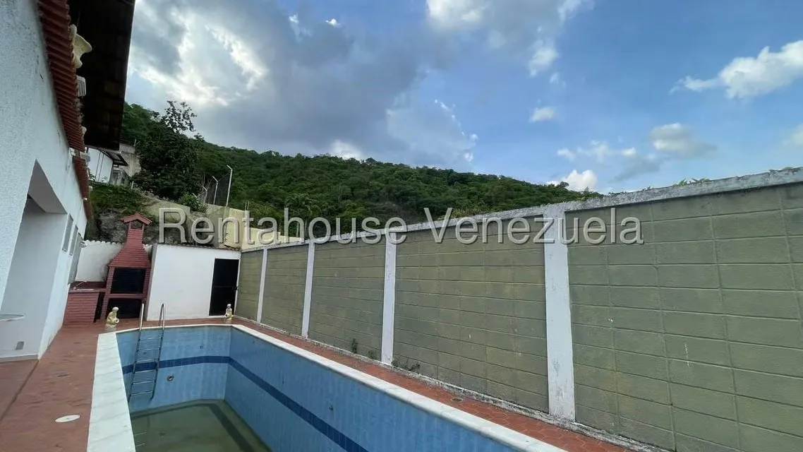 Casa (Multipes Niveles) en Venta en Prados del Este, Distrito Metropolitano - 32