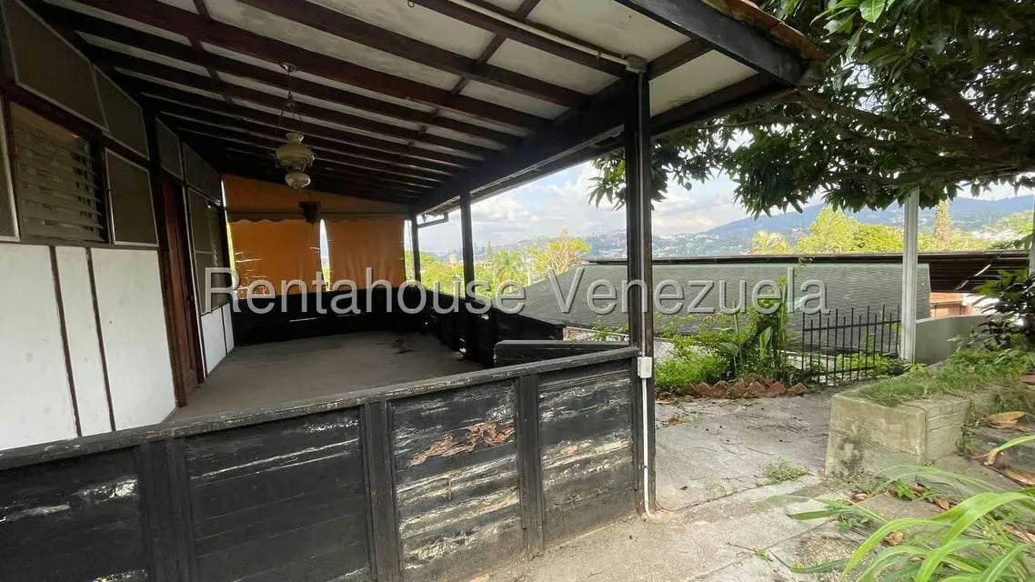 Casa (Multipes Niveles) en Venta en Prados del Este, Distrito Metropolitano - 37