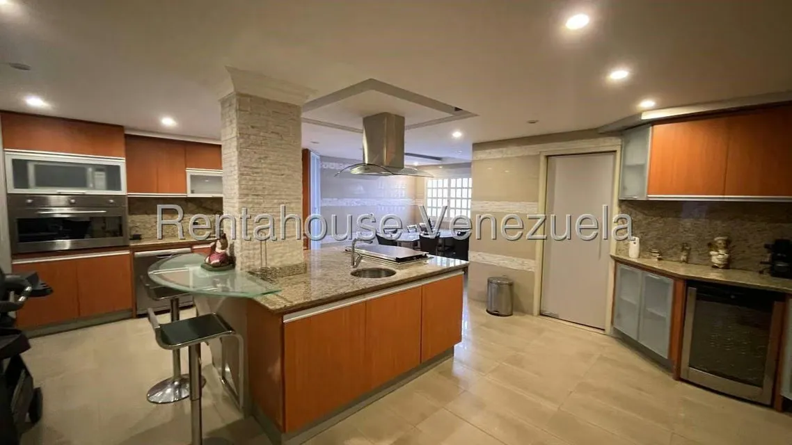 Casa (Multipes Niveles) en Venta en Prados del Este, Distrito Metropolitano - 9