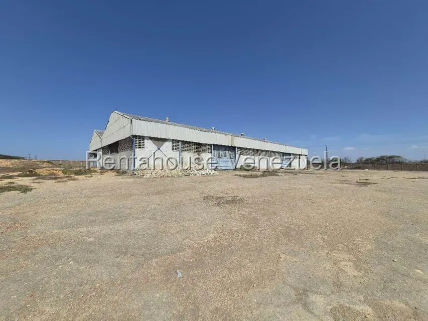 Local Comercial en Alquiler en Punta Cardon, Falcon - 4