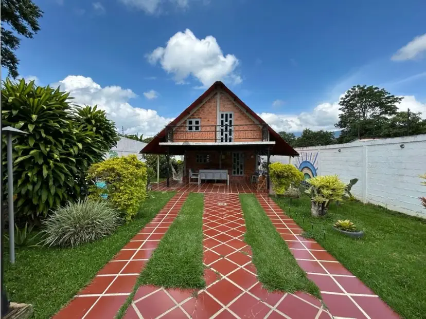 Casa Chalet y Terreno en Venta Aguirre Montalban Carabobo
