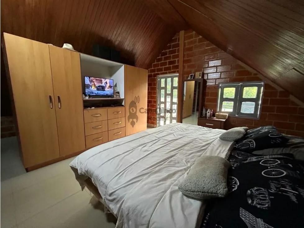 Casa Chalet y Terreno en Venta Aguirre Montalban Carabobo - 14