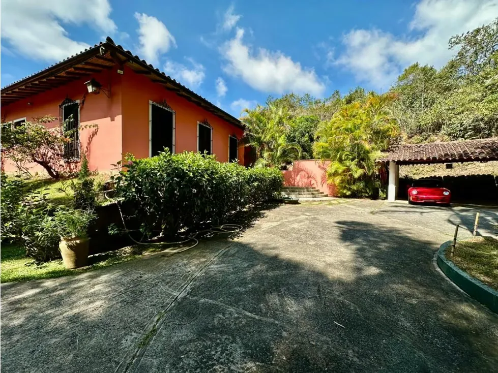 Se vende casa 4325m² 6h+2s/5b+2s/8p Oripoto