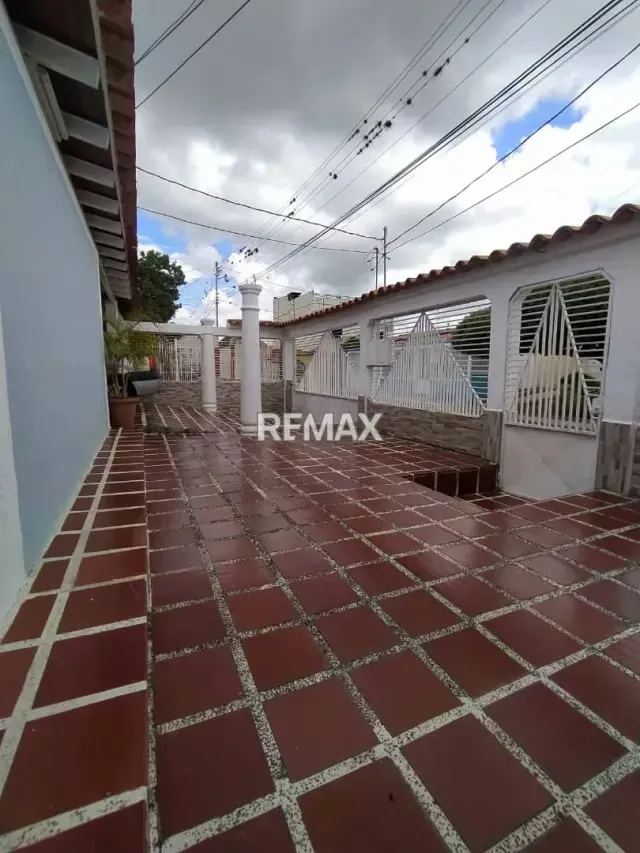 Se vende comoda y acogedora casa en Almarriera