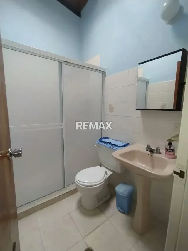 Se vende comoda y acogedora casa en Almarriera - 11
