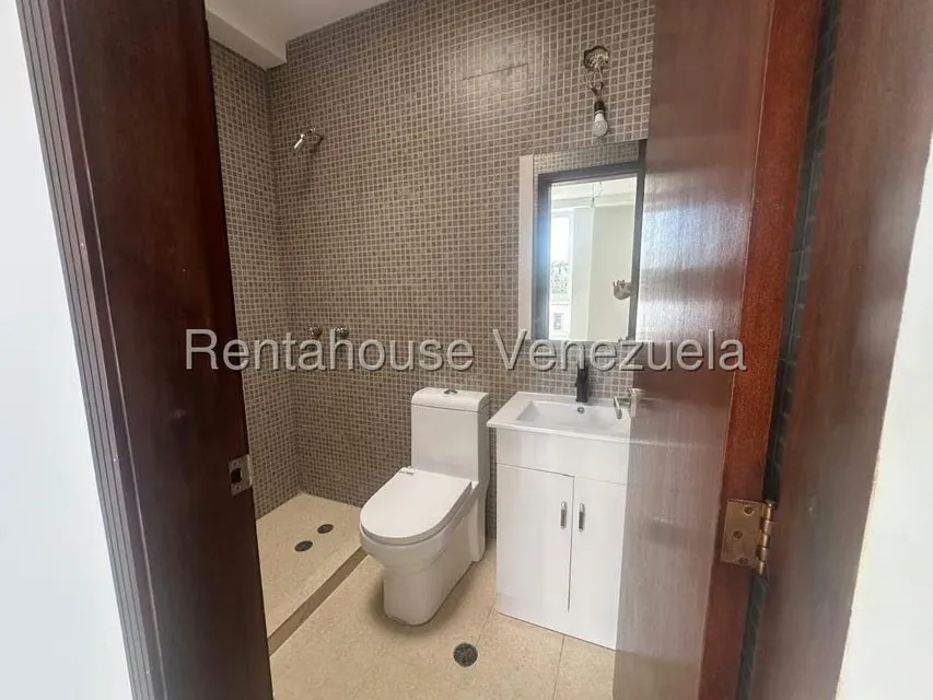 Townhouse (Duplex) en Venta en Costa Azul, Nueva Esparta - 11