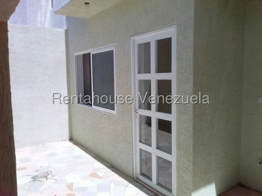 Townhouse (Duplex) en Venta en Costa Azul, Nueva Esparta - 12