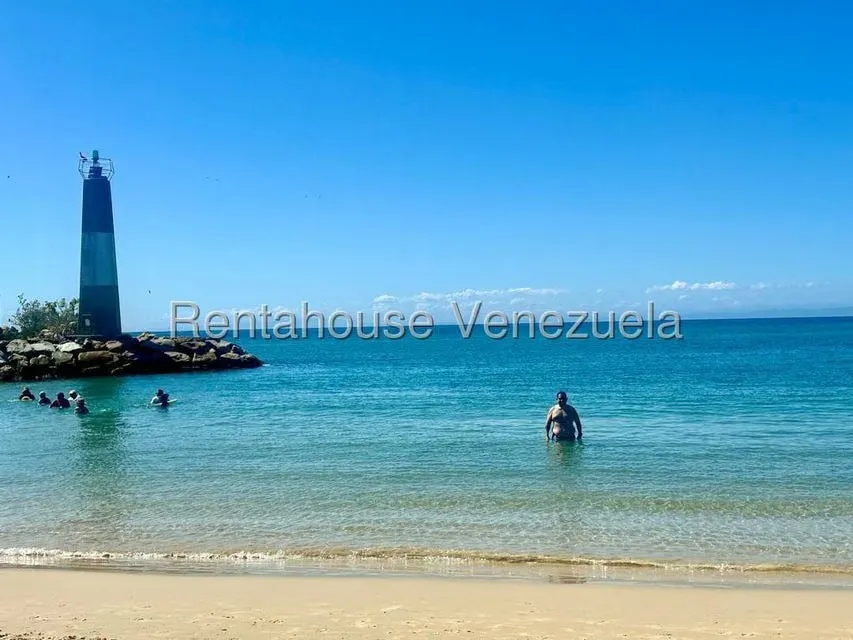 Townhouse (Duplex) en Venta en Costa Azul, Nueva Esparta - 15
