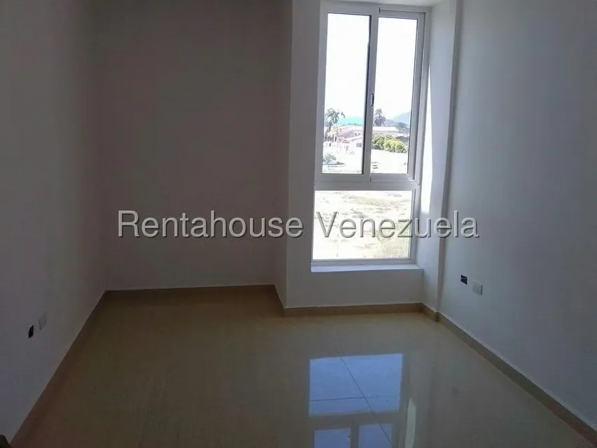Townhouse (Duplex) en Venta en Costa Azul, Nueva Esparta - 8