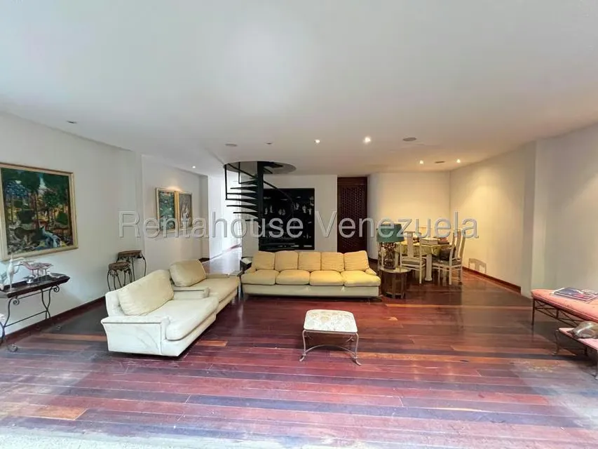 Casa (Multipes Niveles) en Venta en Santa Ines, Distrito Metropolitano - 12