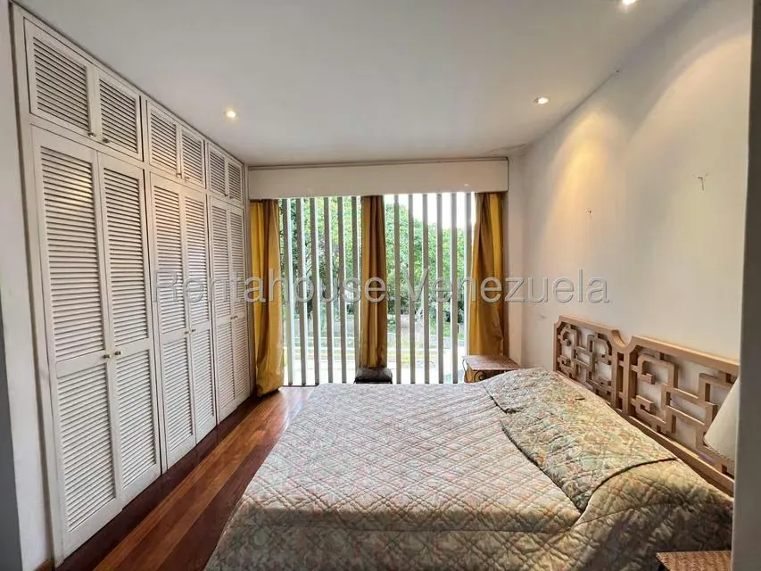 Casa (Multipes Niveles) en Venta en Santa Ines, Distrito Metropolitano - 24