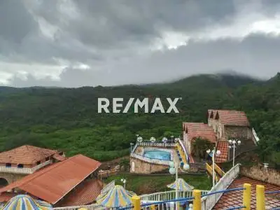 En Venta un espectacular Complejo Turístico situado en la vía hacia Cubiro,