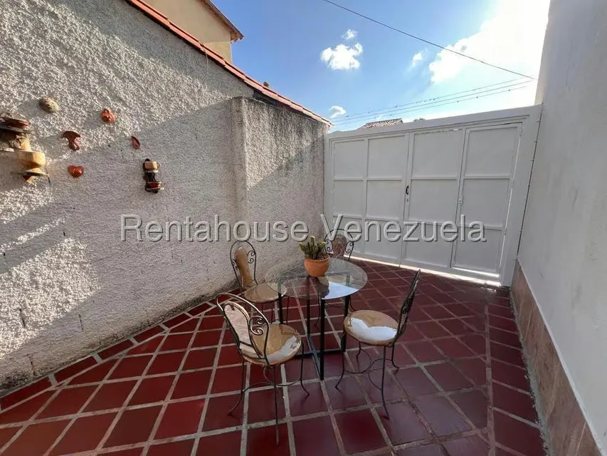 Casa (Duplex) en Alquiler en Centro, Lara - 28