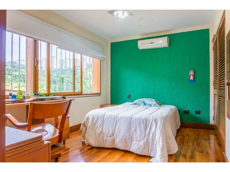 Hermosa casa en venta , Urb El Peñon 1000 M2 - 12