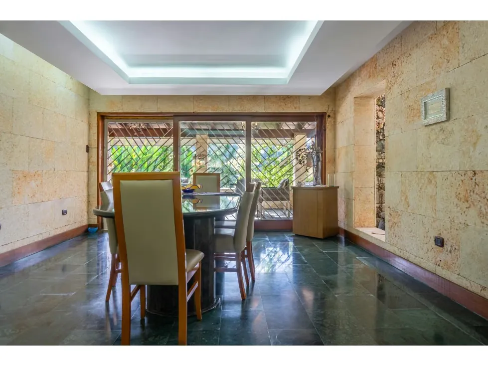 Hermosa casa en venta , Urb El Peñon 1000 M2 - 5