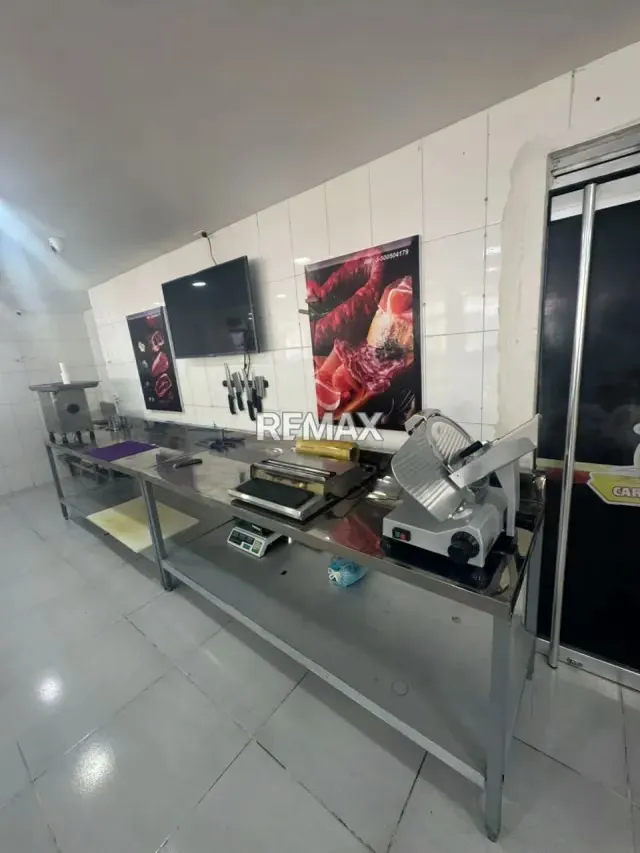 VENTA DE FONDO COMERCIO EN AV. PRINCIPAL EL LIMON - 14