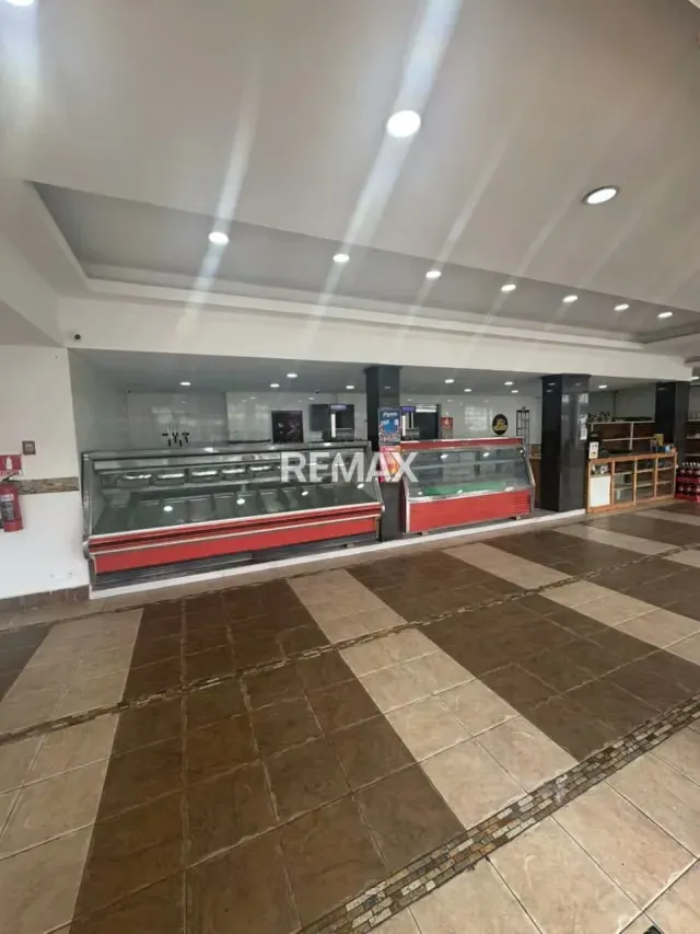 VENTA DE FONDO COMERCIO EN AV. PRINCIPAL EL LIMON - 10