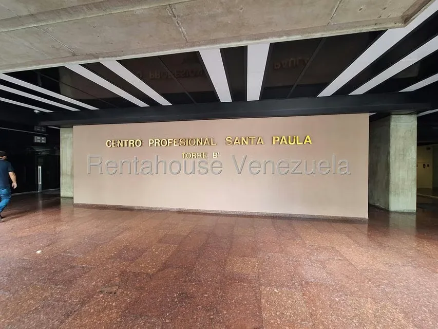 Oficina en Venta en Santa Paula, Distrito Metropolitano - 2
