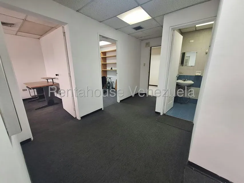 Oficina en Venta en Santa Paula, Distrito Metropolitano - 17