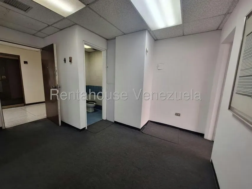 Oficina en Venta en Santa Paula, Distrito Metropolitano - 18