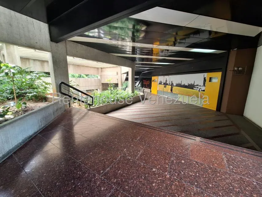 Oficina en Venta en Santa Paula, Distrito Metropolitano - 4