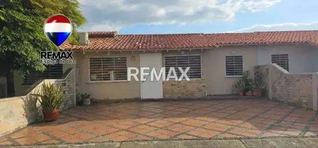 En venta hermosa casa en conjunto resindencial Lomas de Santa Sofia