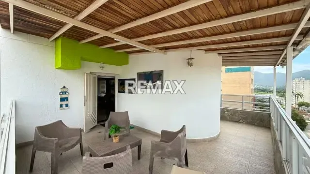 Venta de Penthouse Dúplex Res. Mi Fé Urb. Carabobo - 8