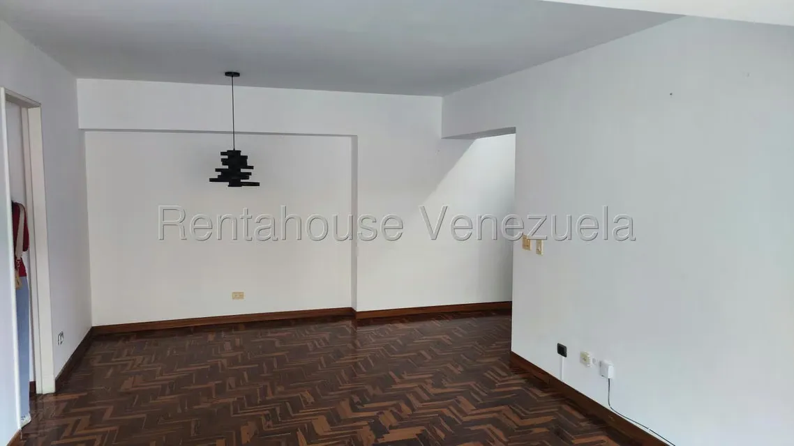 Apartamento (1 Nivel) en Venta en El Cigarral, Distrito Metropolitano - 5
