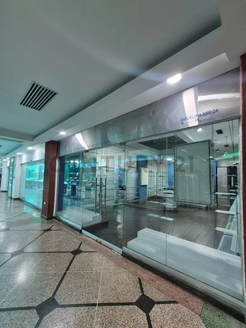 Local comercial en alquiler Centro Comercial Puente Real