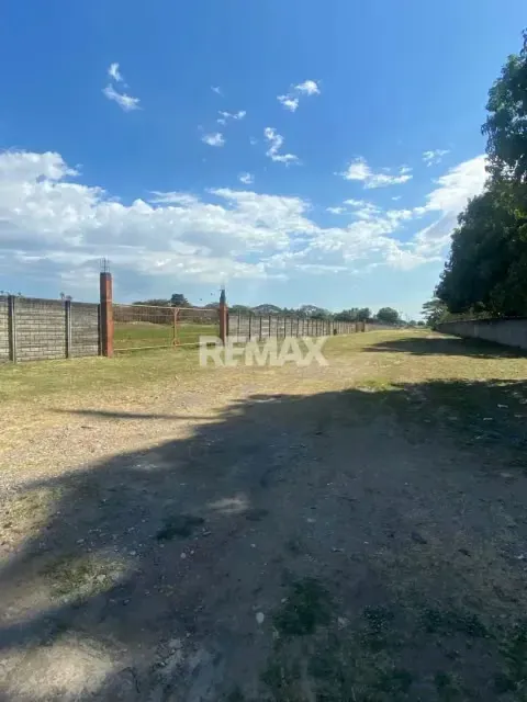 TERRENO EN VENTA CON GRAN POTENCIAL PARA DESARROLLO. - 5