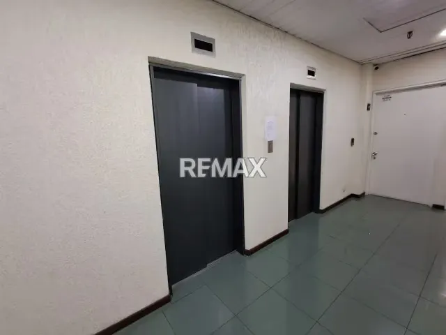 Alquilo oficina 75 mt2 torre corporativa urb. El Rosal - Chacao - 12
