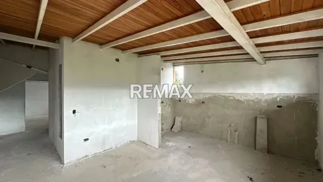 Se Vende Apartamento en Obra Gris frente al Core 1 - 11