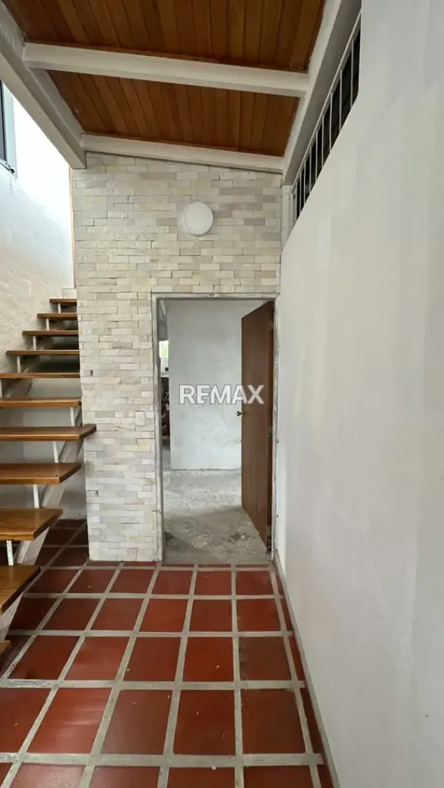 Se Vende Apartamento en Obra Gris frente al Core 1 - 2