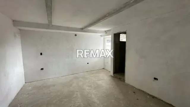 Se Vende Apartamento en Obra Gris frente al Core 1 - 5