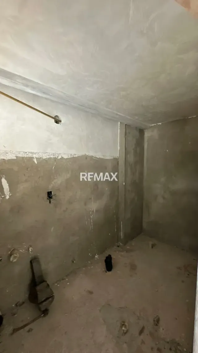 Se Vende Apartamento en Obra Gris frente al Core 1 - 7
