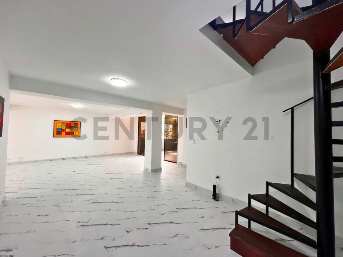 PH EN VENTA EN SEBUCAN, donde el Ávila y la ciudad se asoman en cada ventana - 12