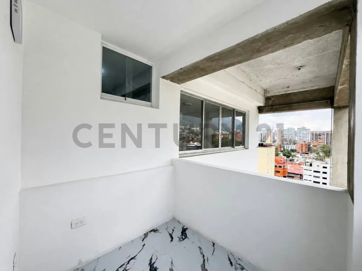 PH EN VENTA EN SEBUCAN, donde el Ávila y la ciudad se asoman en cada ventana - 15