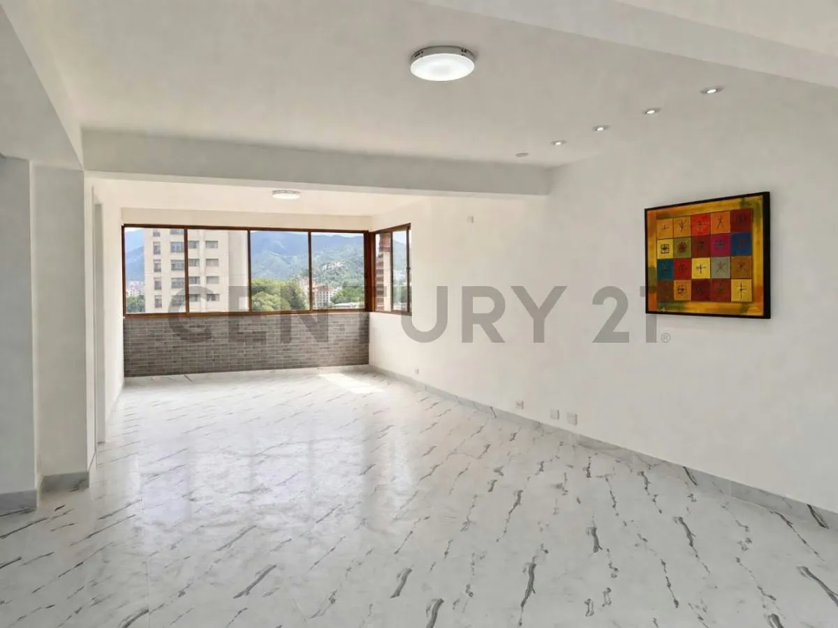 PH EN VENTA EN SEBUCAN, donde el Ávila y la ciudad se asoman en cada ventana - 2