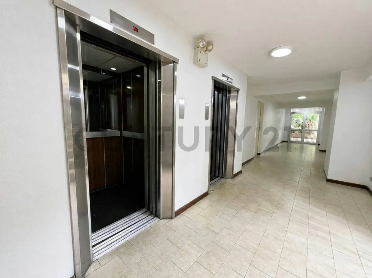 PH EN VENTA EN SEBUCAN, donde el Ávila y la ciudad se asoman en cada ventana - 27