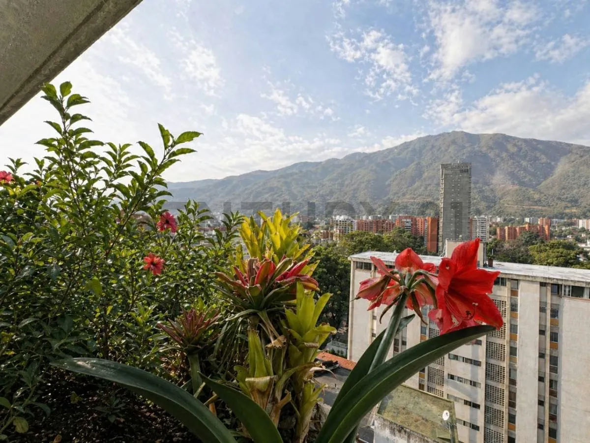 PH EN VENTA EN SEBUCAN, donde el Ávila y la ciudad se asoman en cada ventana - 5