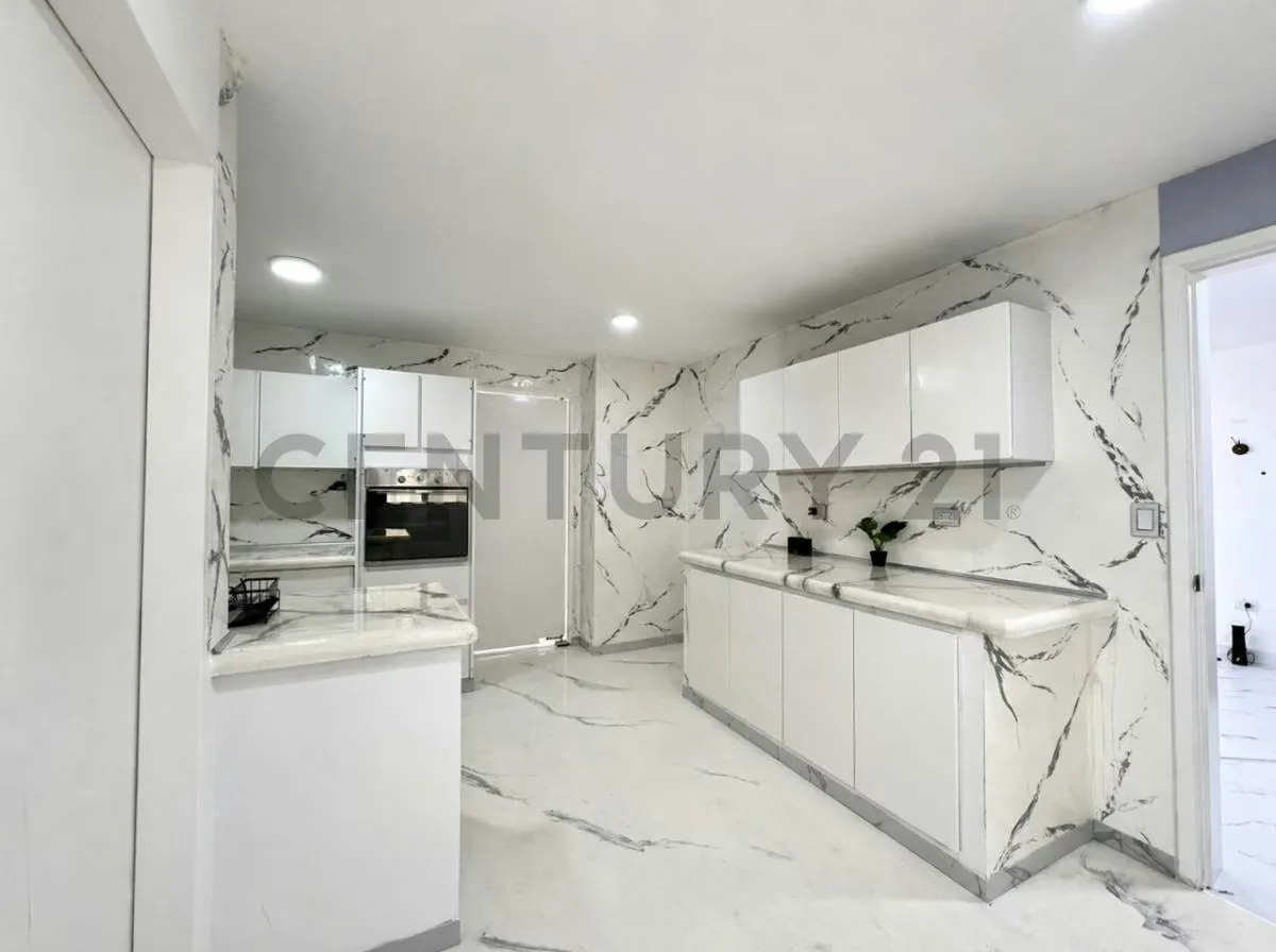 PH EN VENTA EN SEBUCAN, donde el Ávila y la ciudad se asoman en cada ventana - 7