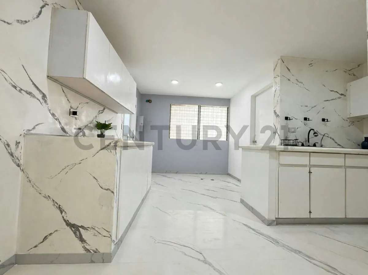 PH EN VENTA EN SEBUCAN, donde el Ávila y la ciudad se asoman en cada ventana - 9