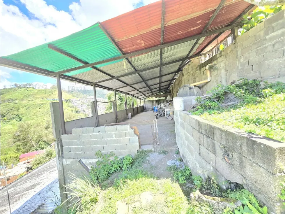 Vendo 3 Galpones con Casa en La Carretera Panamericana Km 18 Carrizal - 5