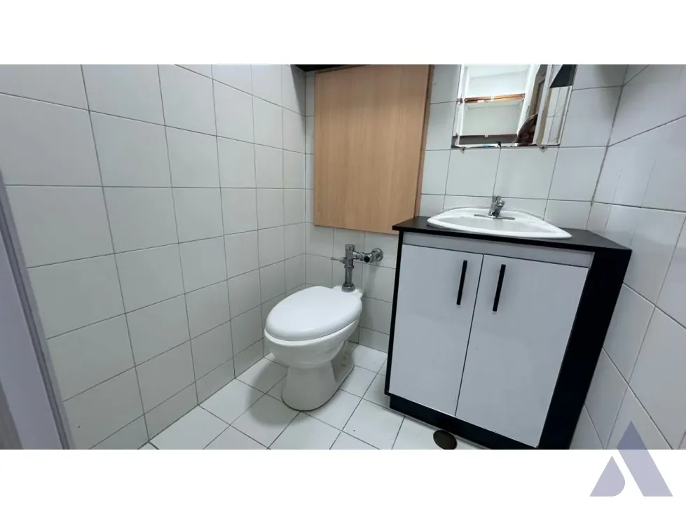 Alquilo local 40m2 El Cafetal 2064 - 13