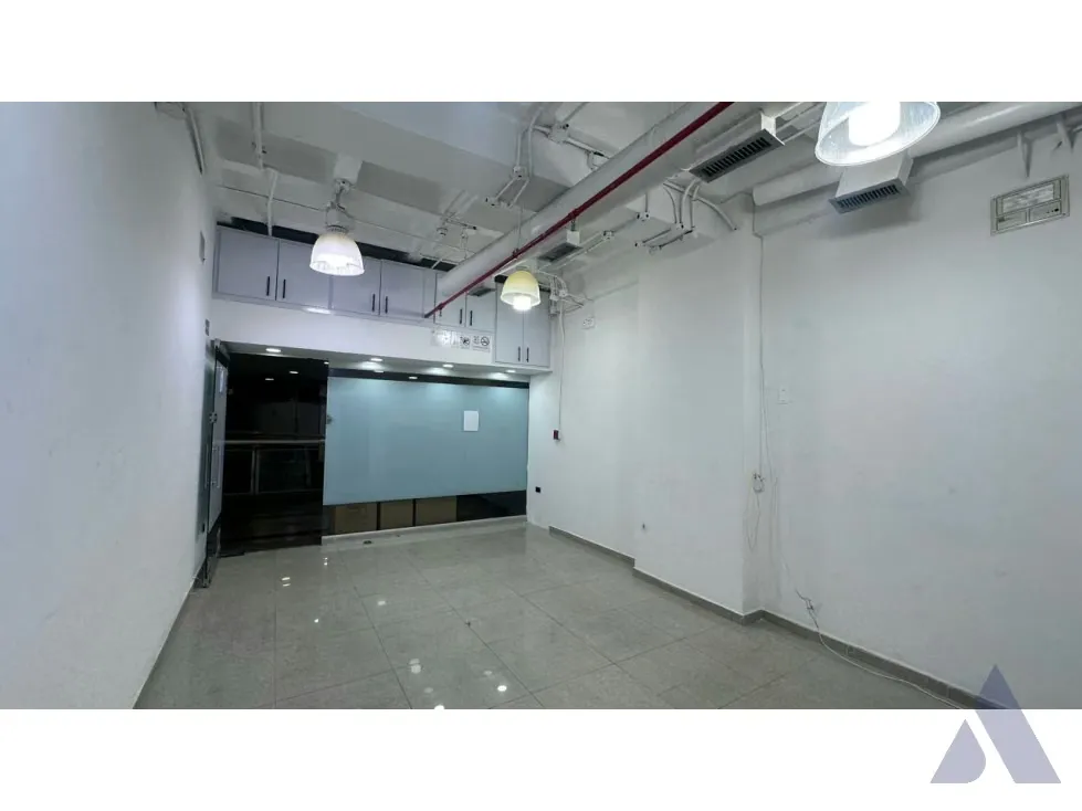 Alquilo local 40m2 El Cafetal 2064 - 7