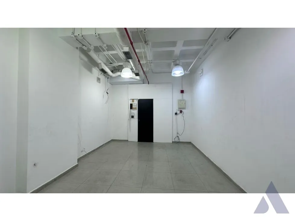Alquilo local 40m2 El Cafetal 2064 - 9