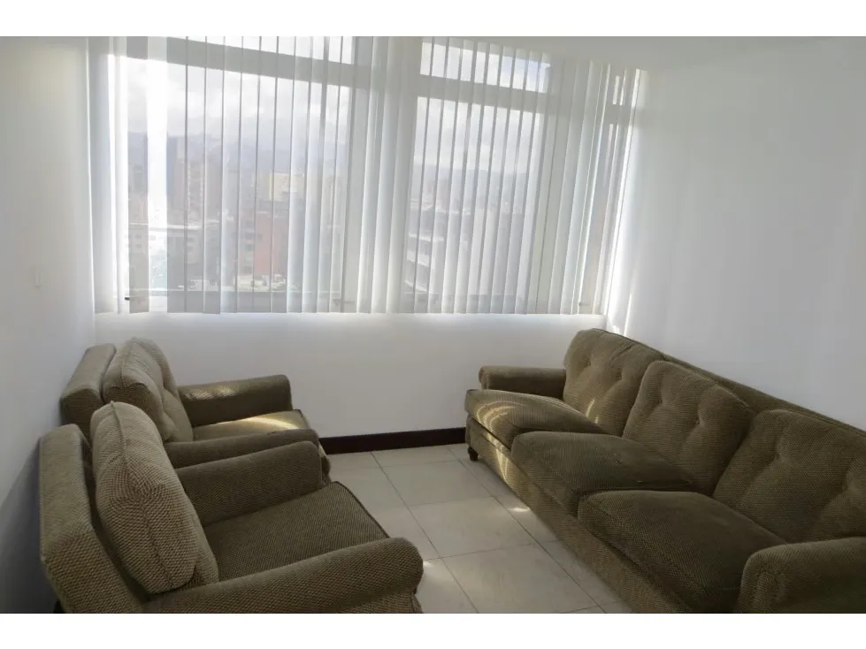 Se vende/alquila oficina/consultorio 215m2 La Castellana 4274 - 5