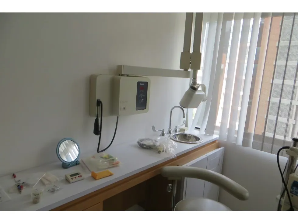 Se vende/alquila oficina/consultorio 215m2 La Castellana 4274 - 9